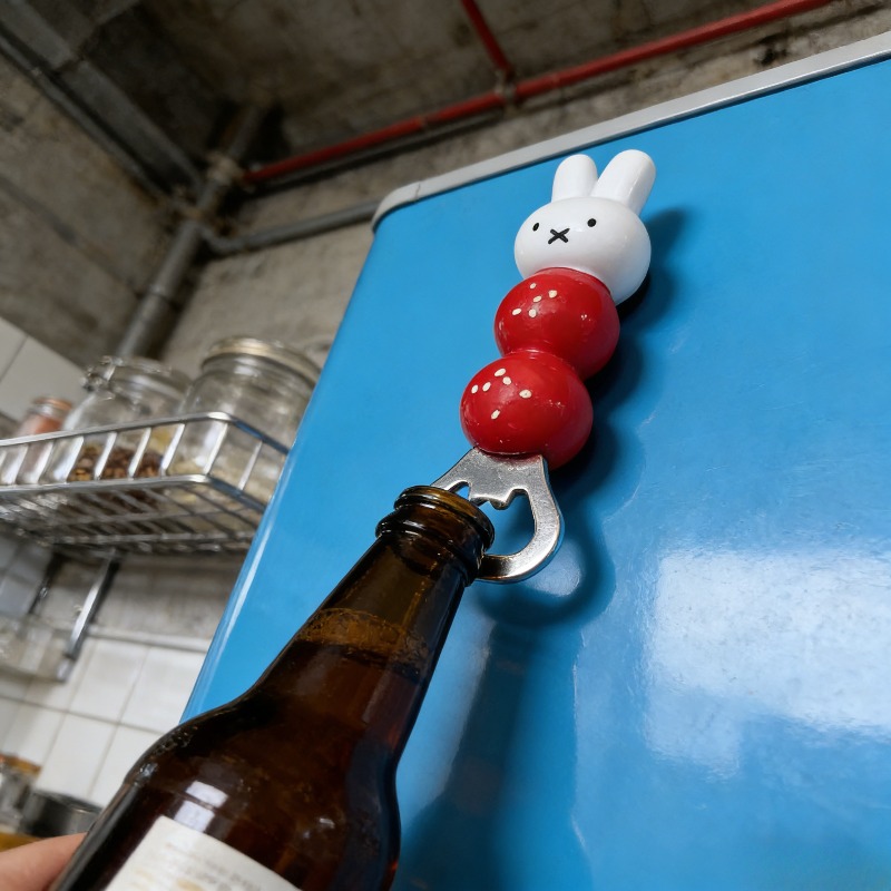 Wine Beer Opener - Otwieracz do butelek z magnesem z
